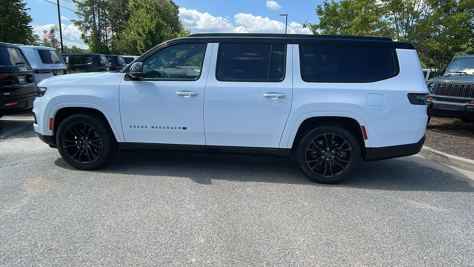 2024 Jeep Grand Wagoneer L Series II 8