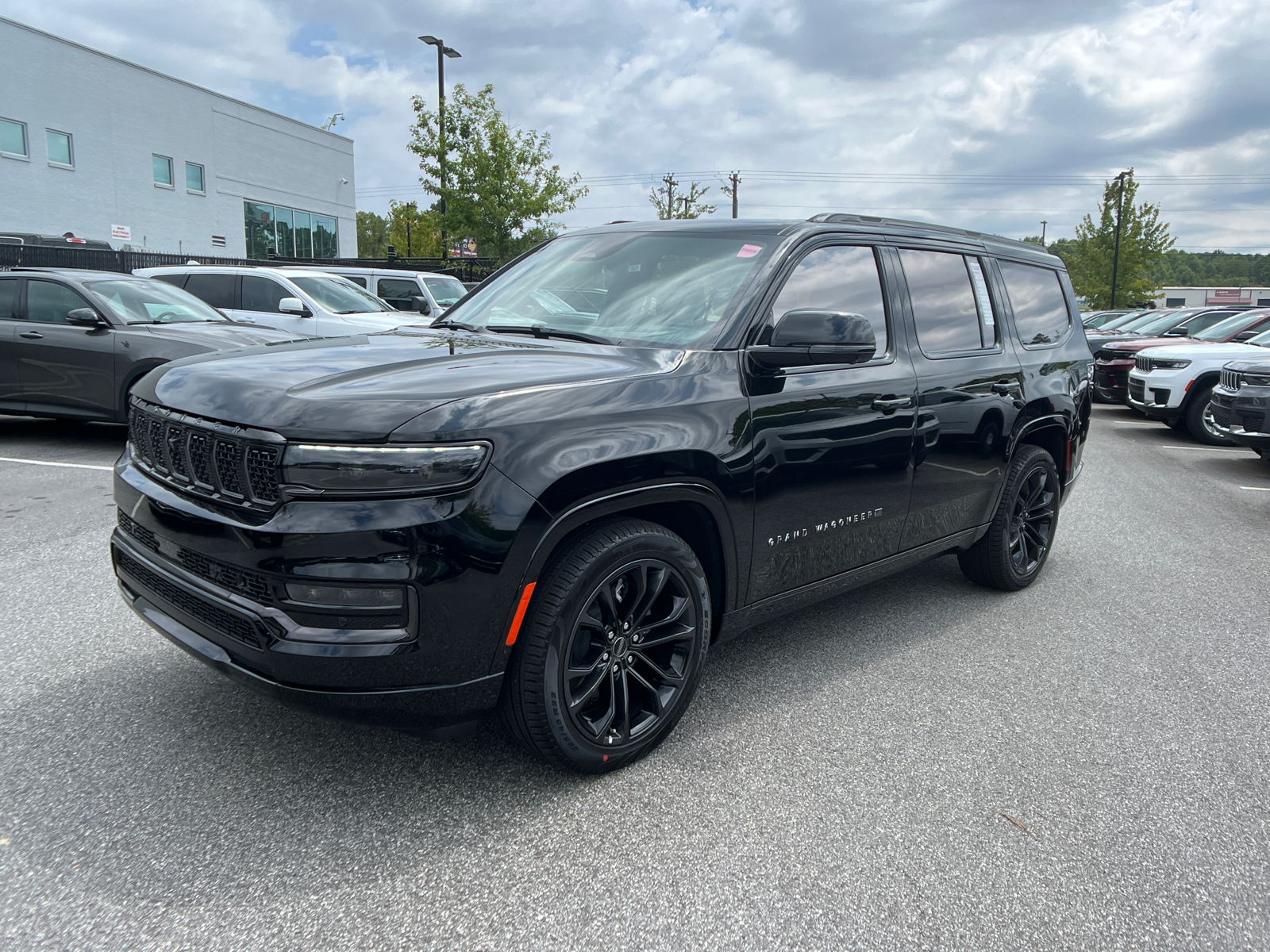 2024 Jeep Grand Wagoneer Series III Obsidian 1