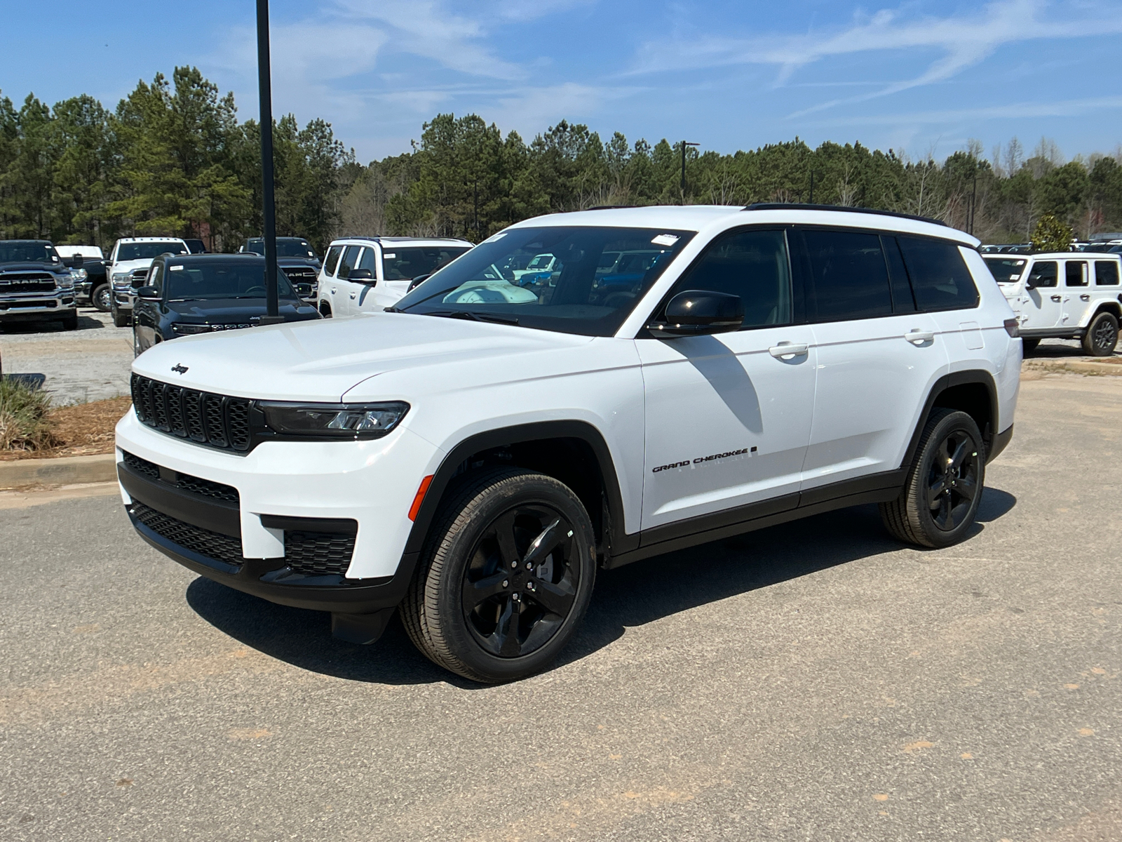 2024 Jeep Grand Cherokee L Altitude 1