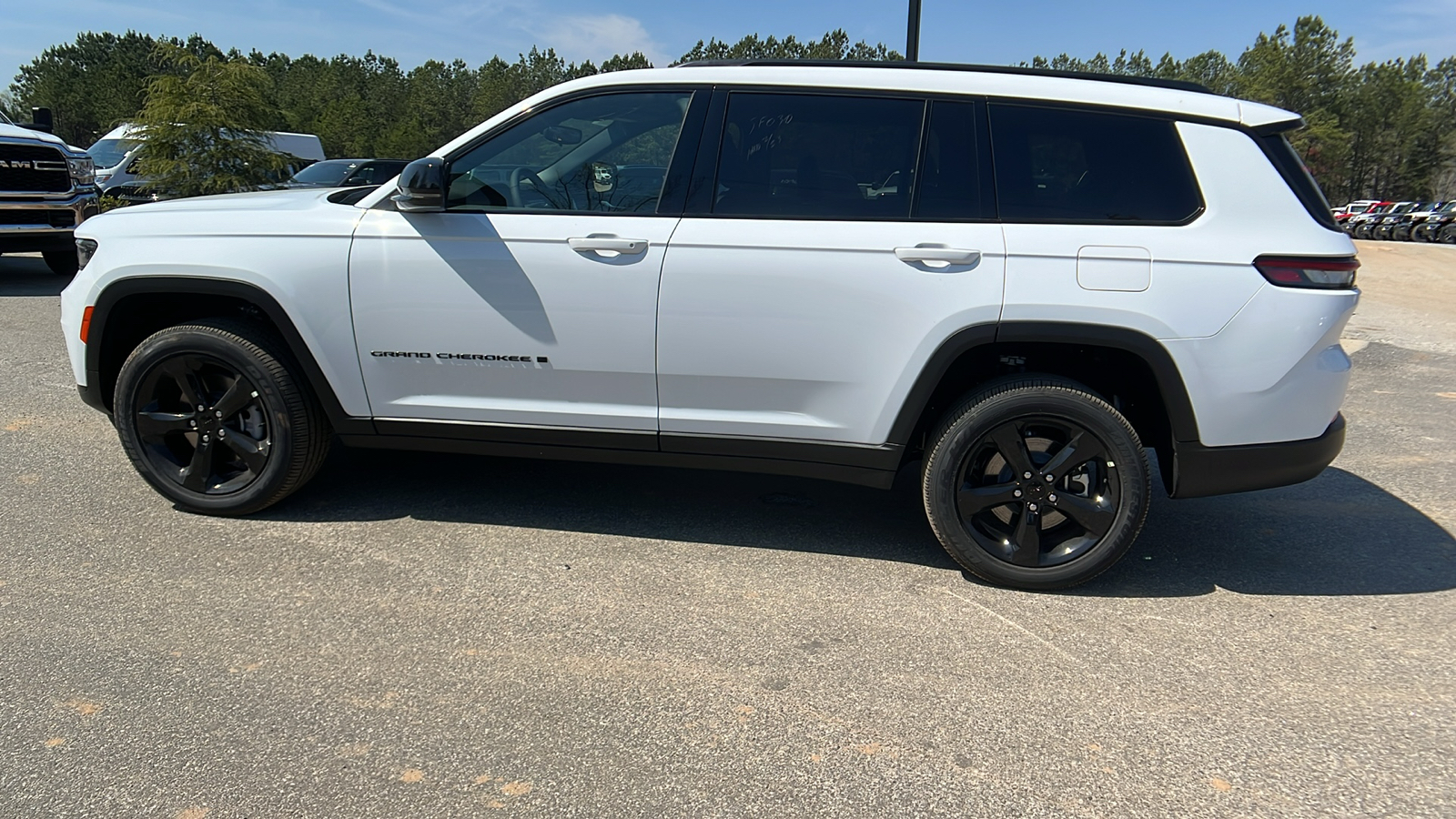 2024 Jeep Grand Cherokee L Altitude 8