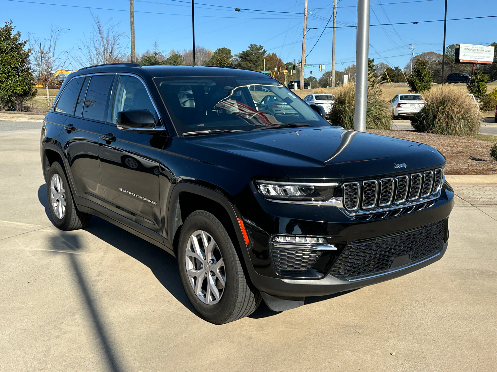 2022 Jeep Grand Cherokee Limited 3