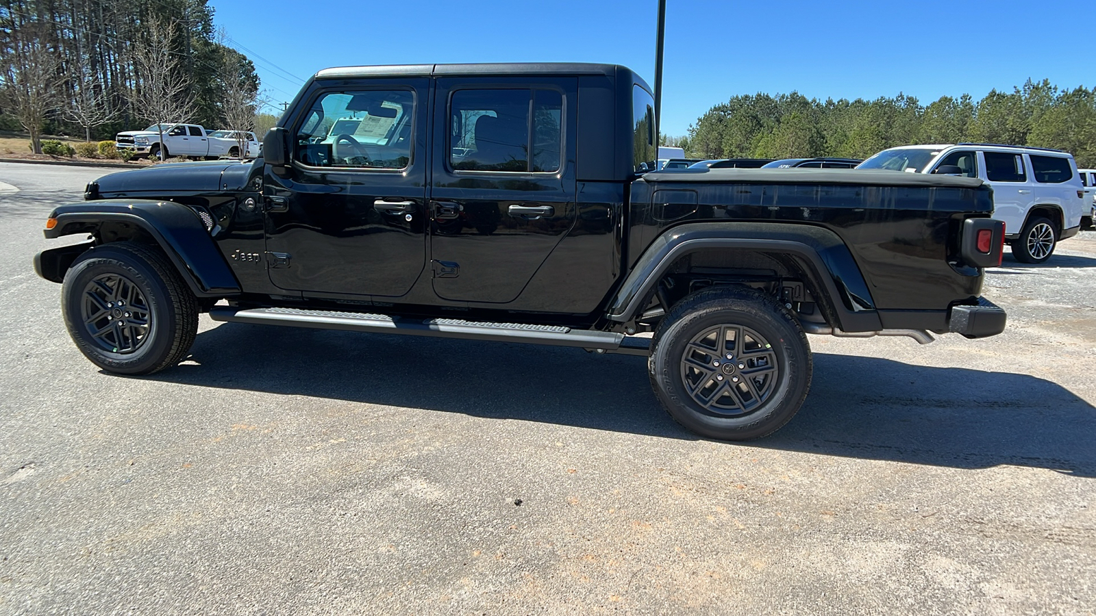 2024 Jeep Gladiator Sport S 8