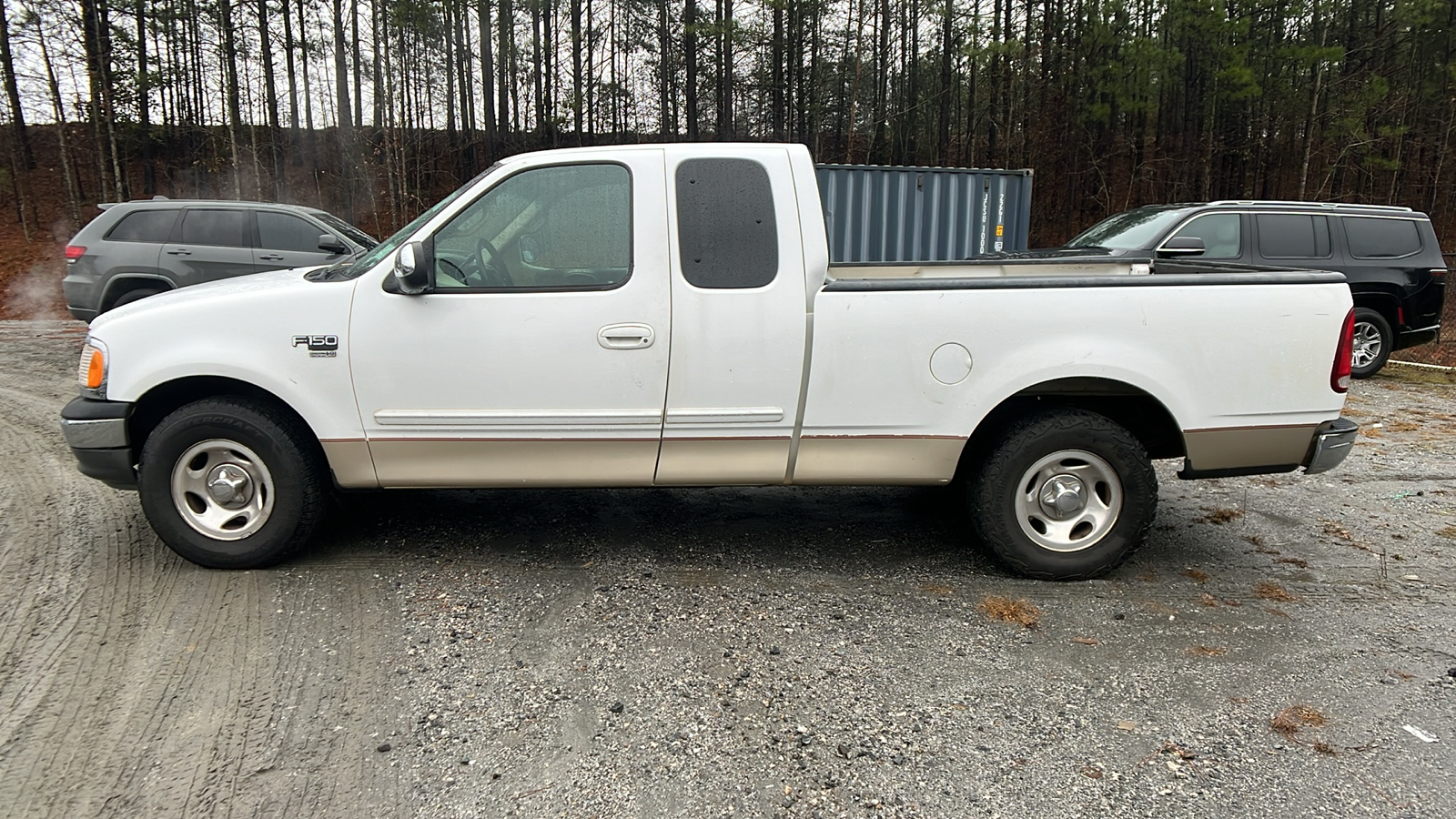 2000 Ford F-150  8