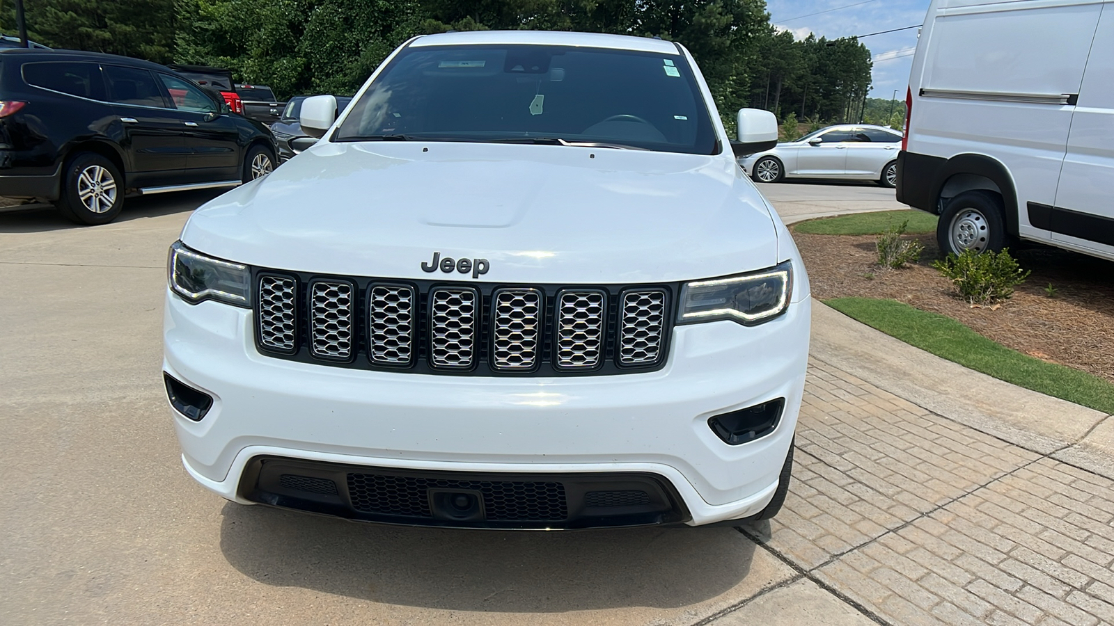 2021 Jeep Grand Cherokee Laredo X 2