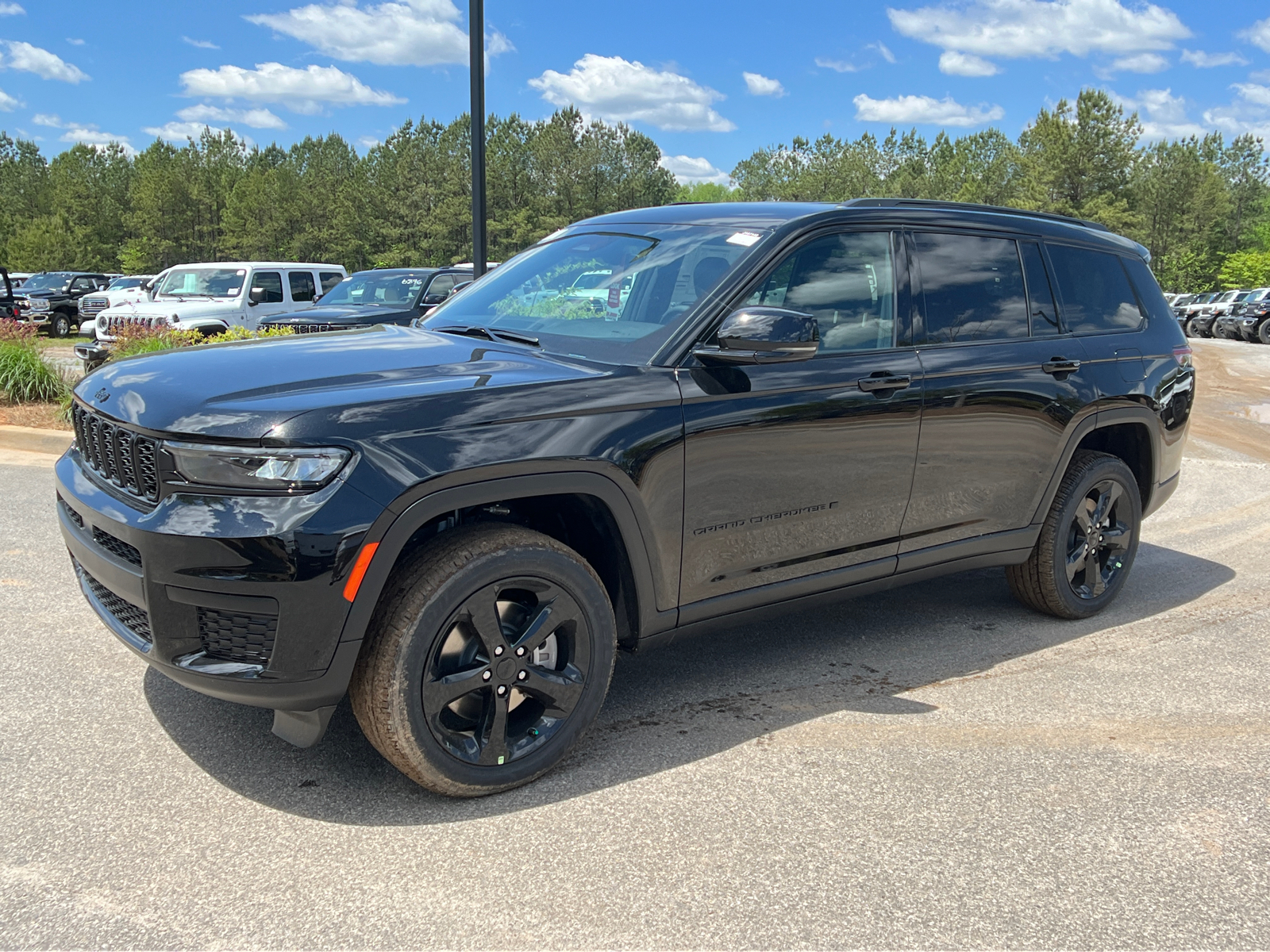 2024 Jeep Grand Cherokee L Altitude 1