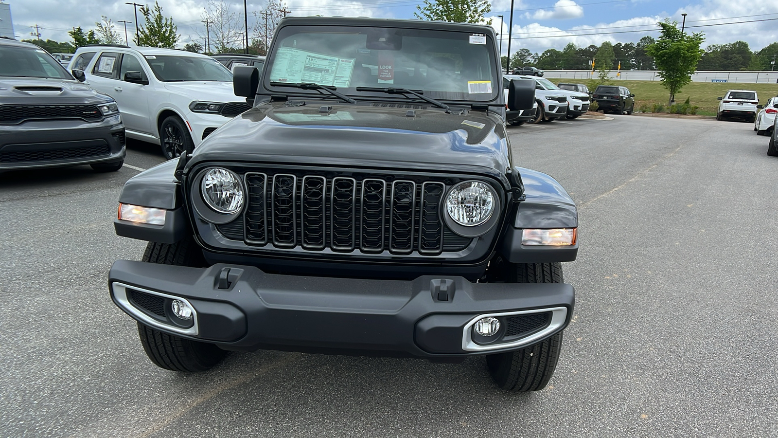 2024 Jeep Gladiator Sport S 2