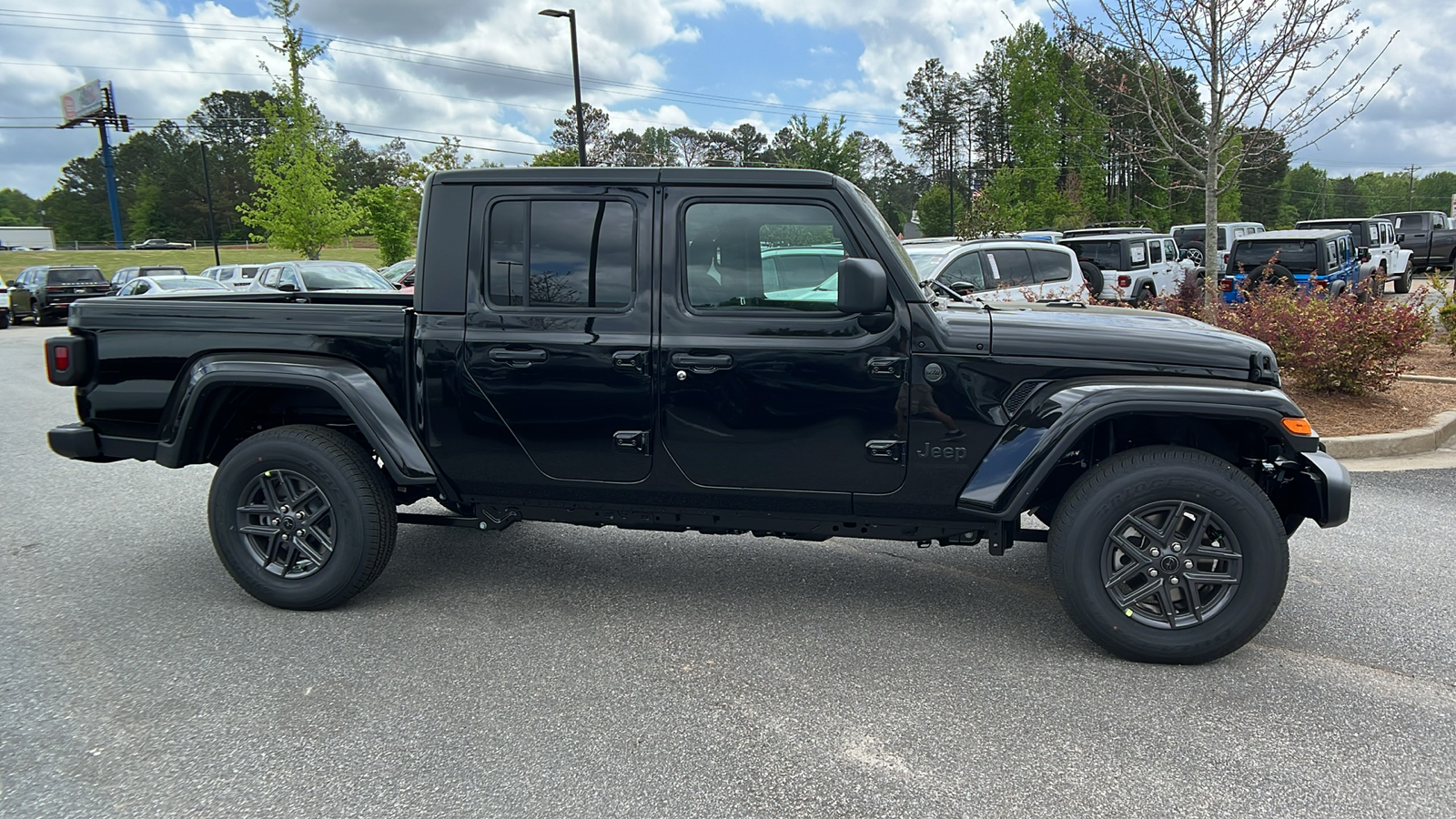 2024 Jeep Gladiator Sport S 4