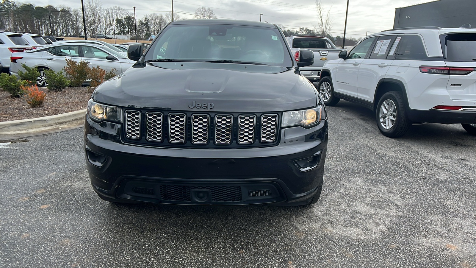 2021 Jeep Grand Cherokee Laredo X 2