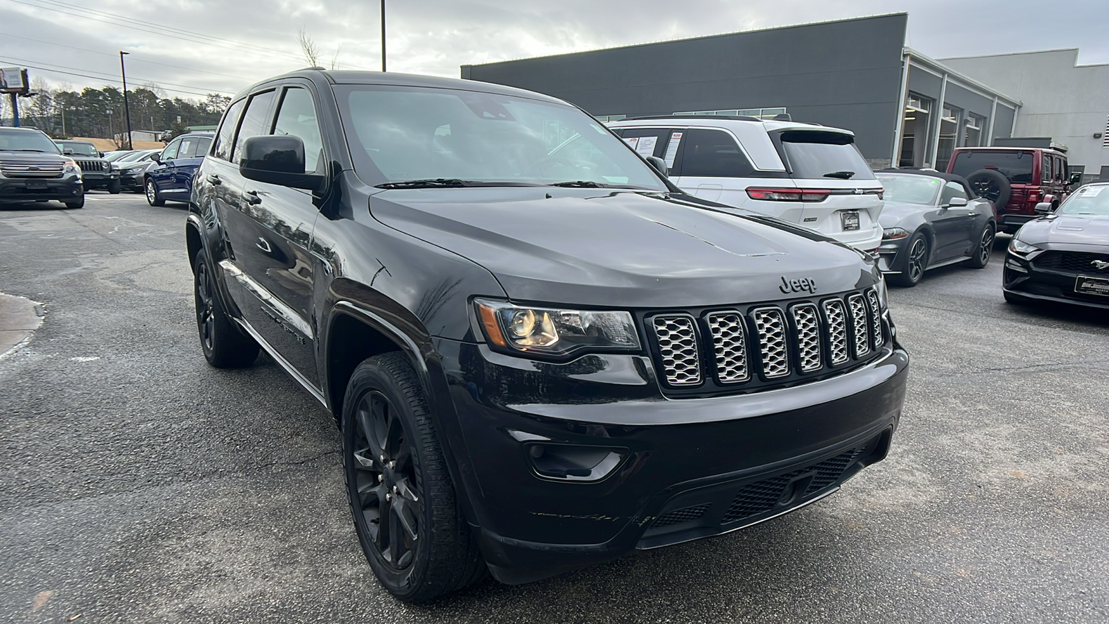 2021 Jeep Grand Cherokee Laredo X 3