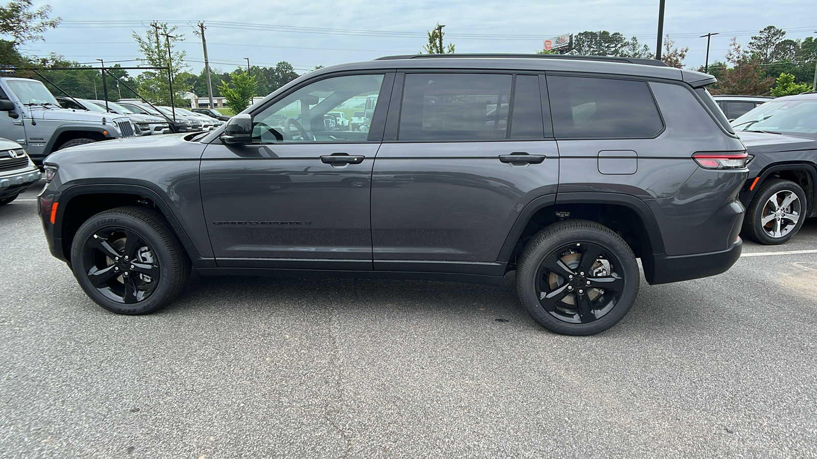 2024 Jeep Grand Cherokee L Altitude X 8