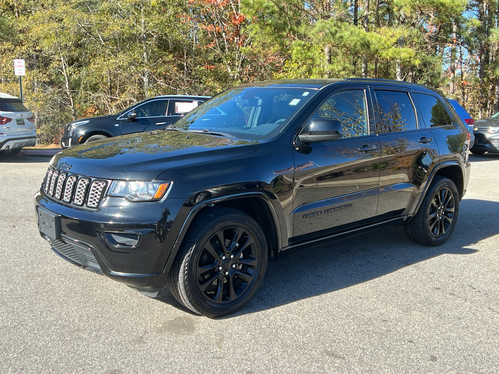 2020 Jeep Grand Cherokee Altitude 1