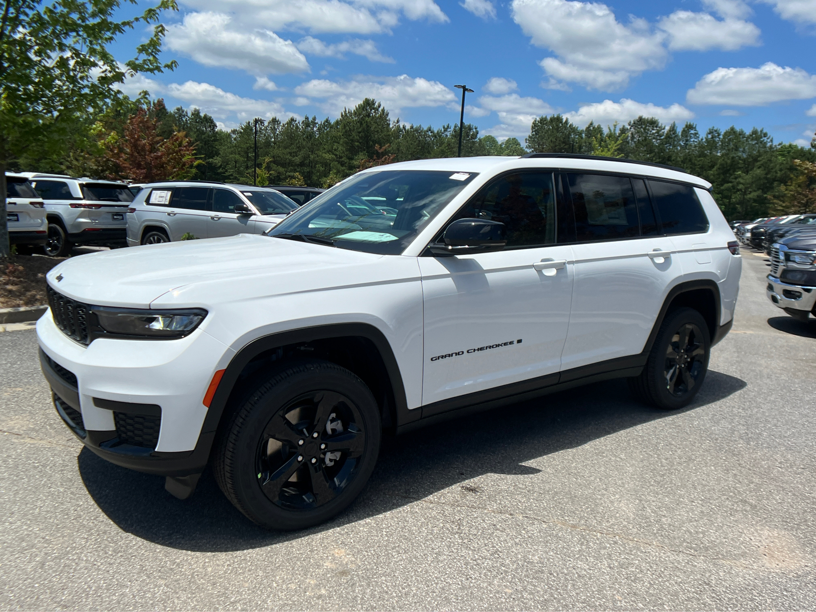 2024 Jeep Grand Cherokee L Altitude 1