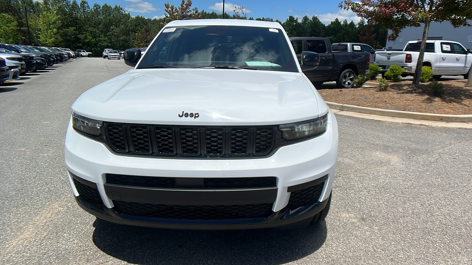 2024 Jeep Grand Cherokee L Altitude 2