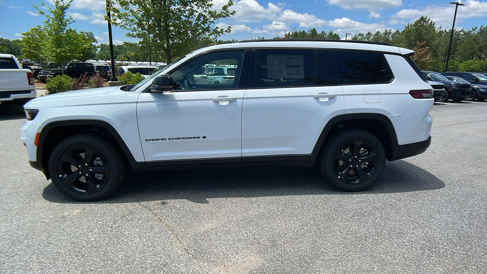 2024 Jeep Grand Cherokee L Altitude 7