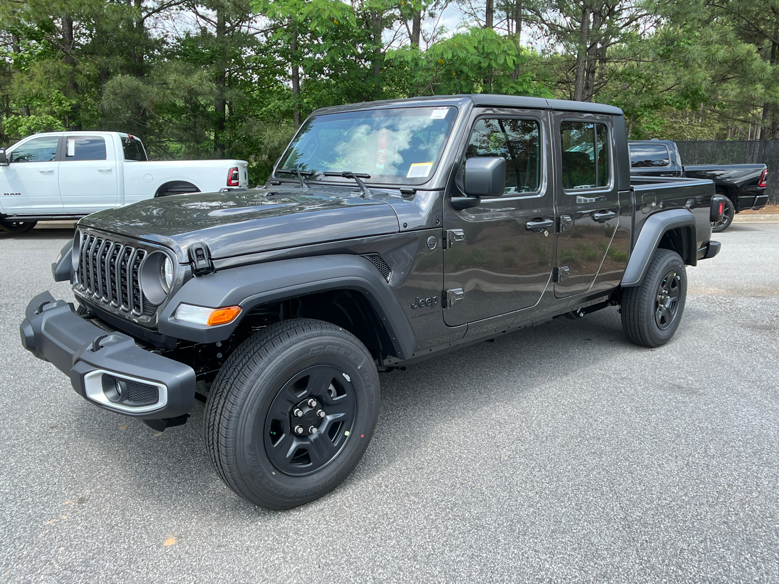 2024 Jeep Gladiator Sport 1