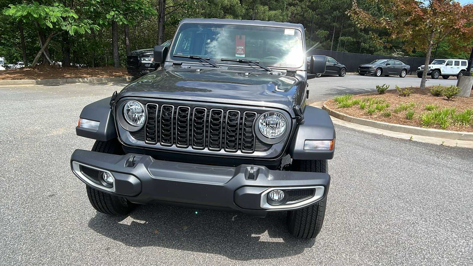 2024 Jeep Gladiator Sport 2