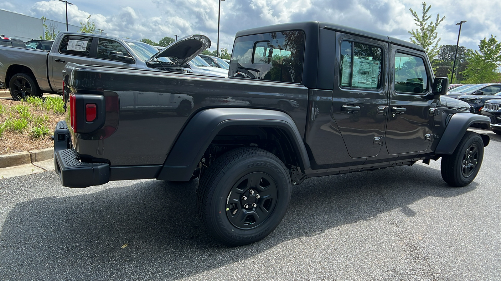 2024 Jeep Gladiator Sport 5