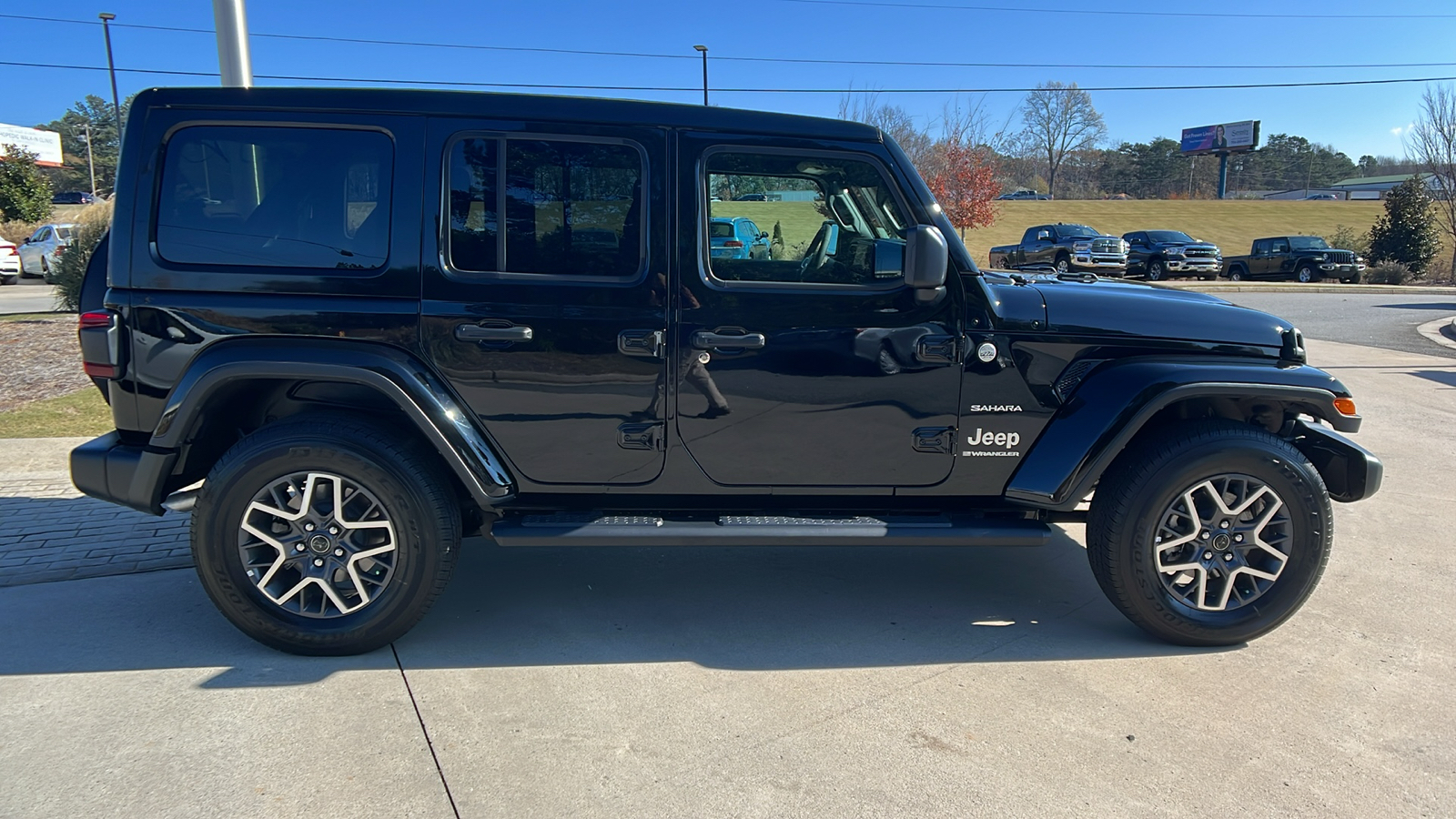 2024 Jeep Wrangler Sahara 4