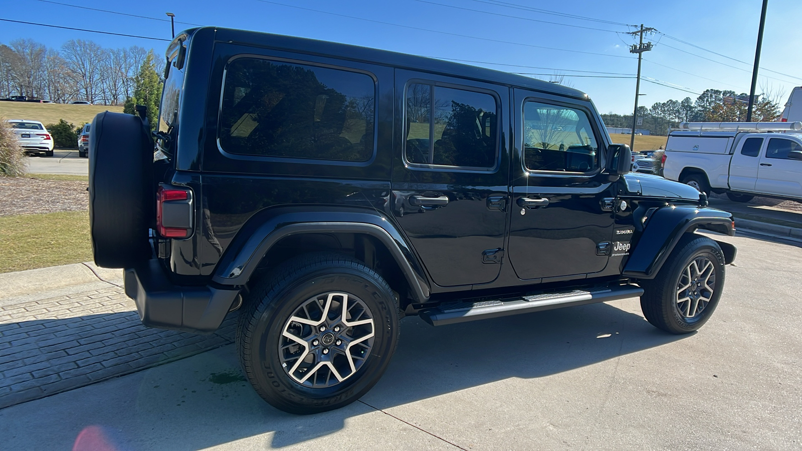 2024 Jeep Wrangler Sahara 5