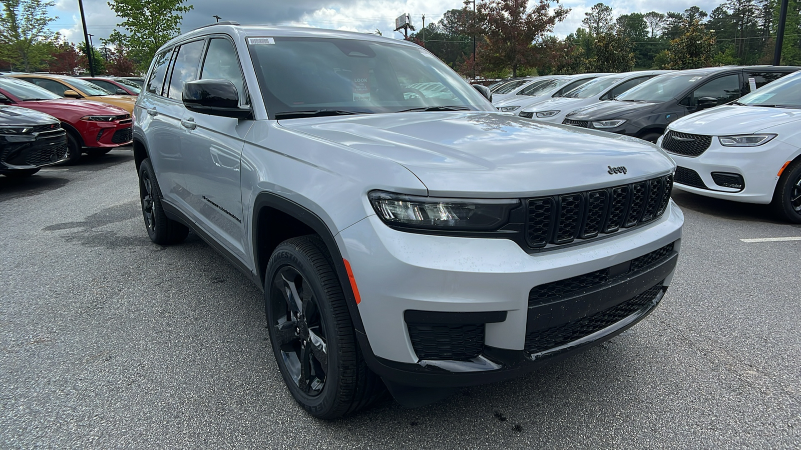 2024 Jeep Grand Cherokee L Altitude 3