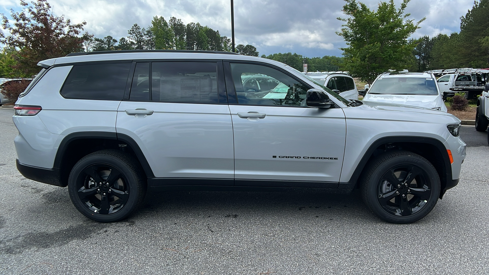 2024 Jeep Grand Cherokee L Altitude 4