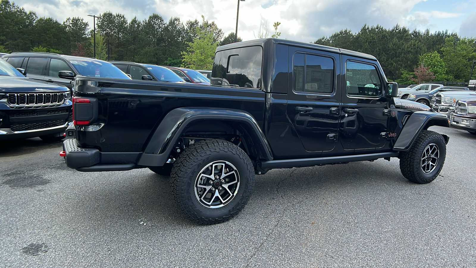 2024 Jeep Gladiator Rubicon X 5