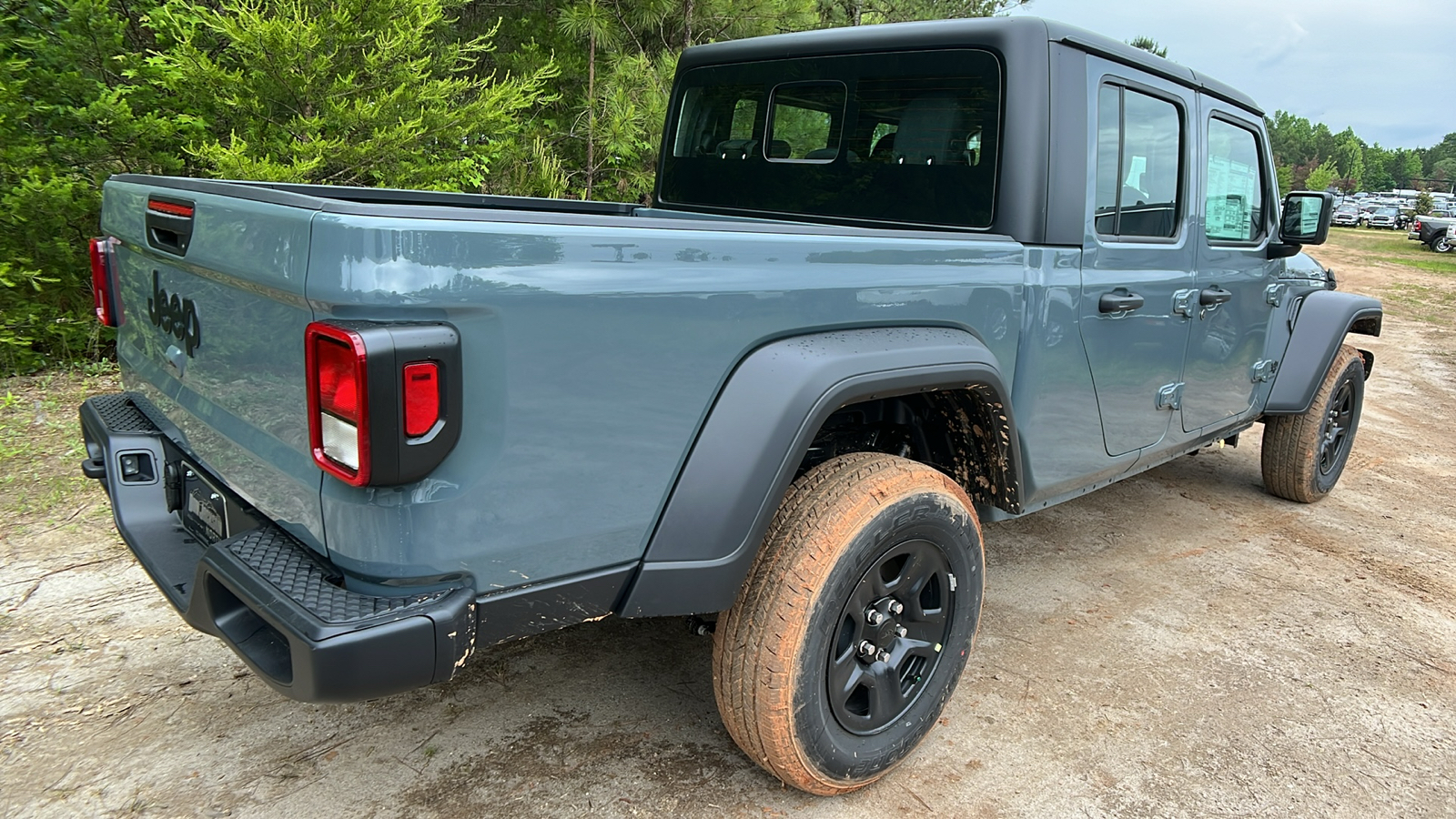 2024 Jeep Gladiator Sport 5