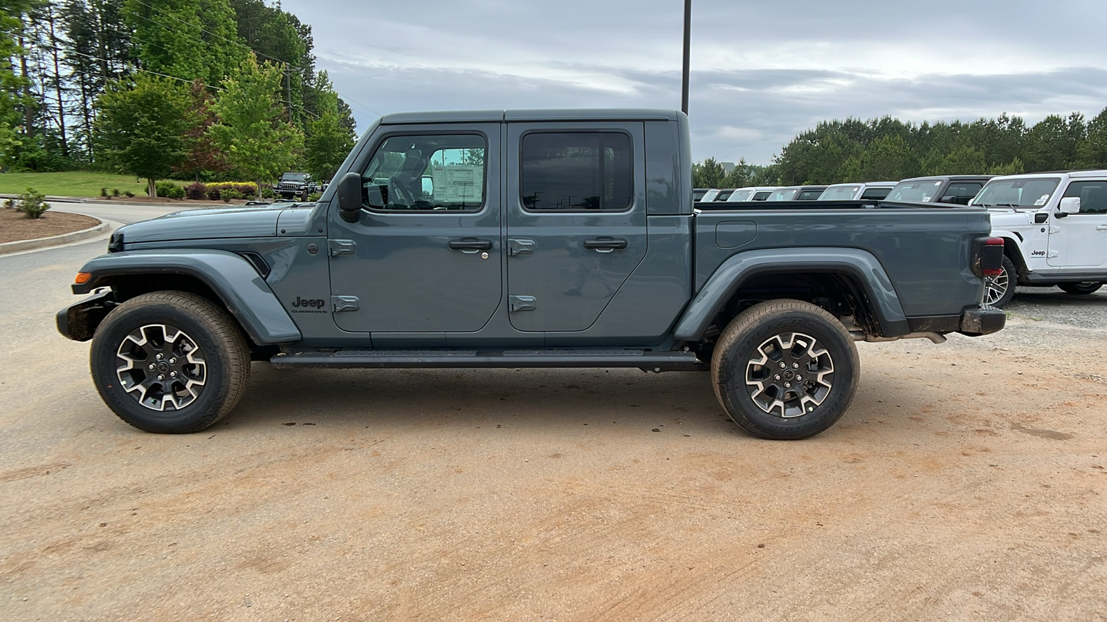 2024 Jeep Gladiator Sport S 8