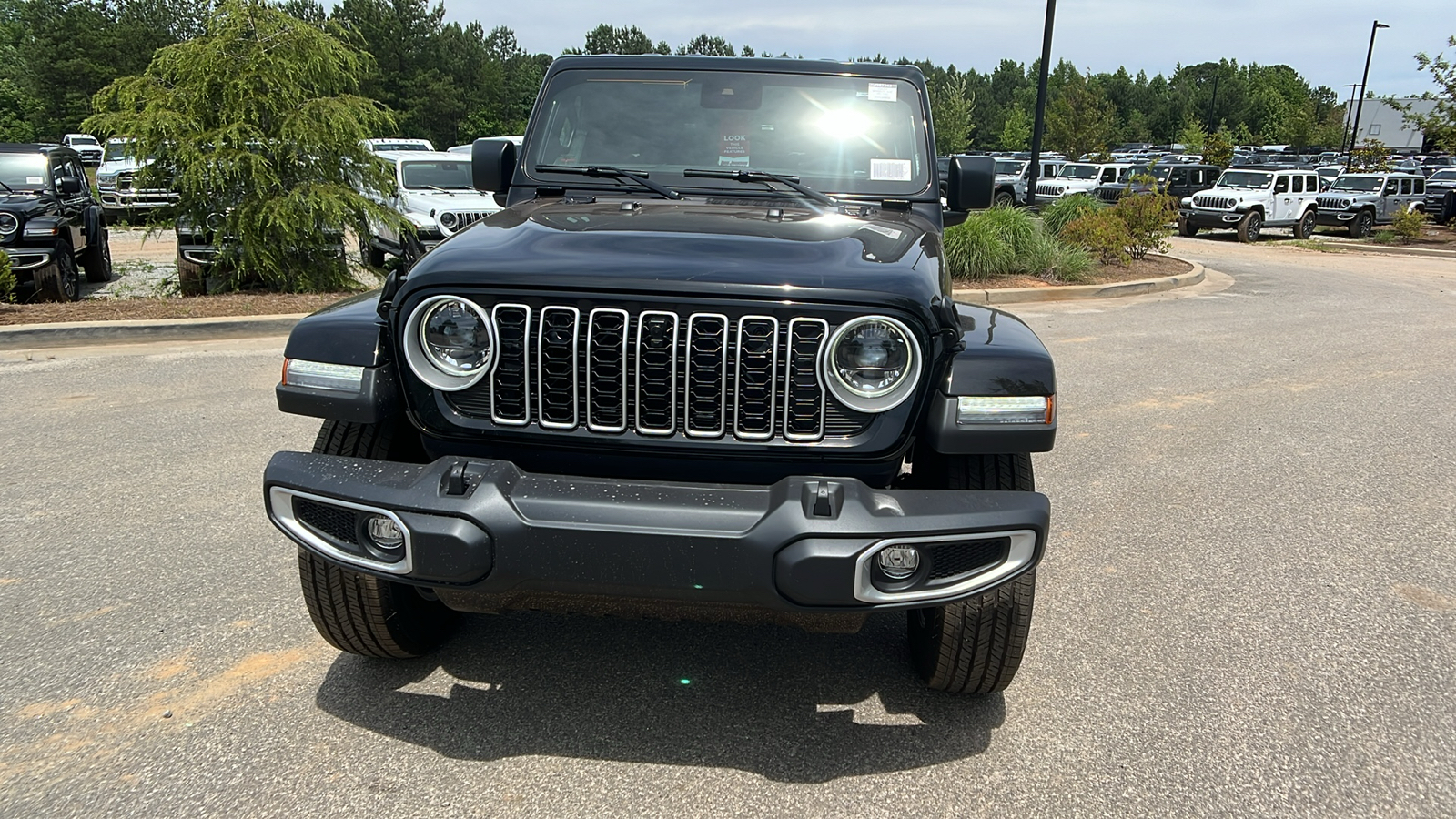 2024 Jeep Wrangler Sahara 2