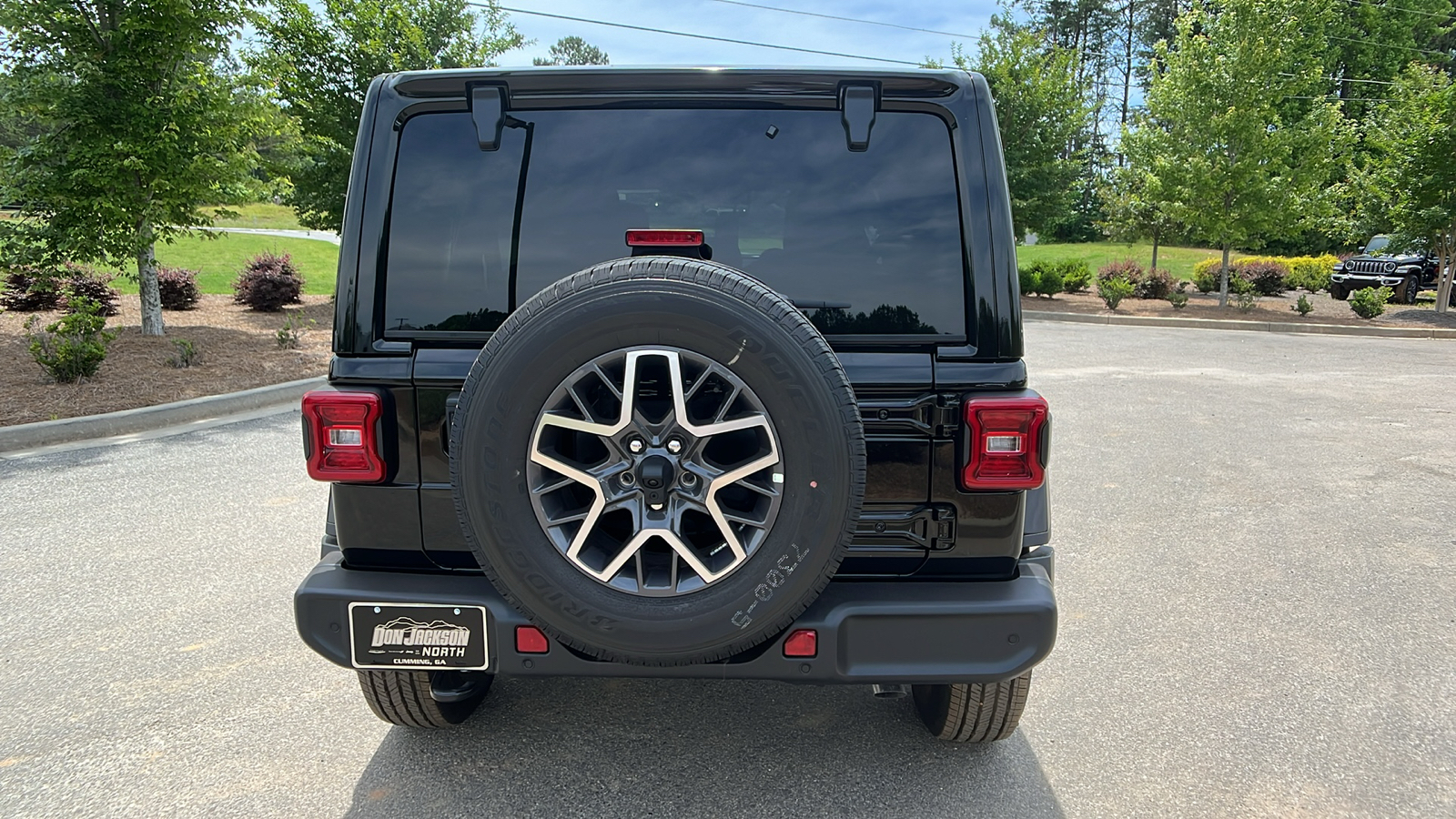 2024 Jeep Wrangler Sahara 6