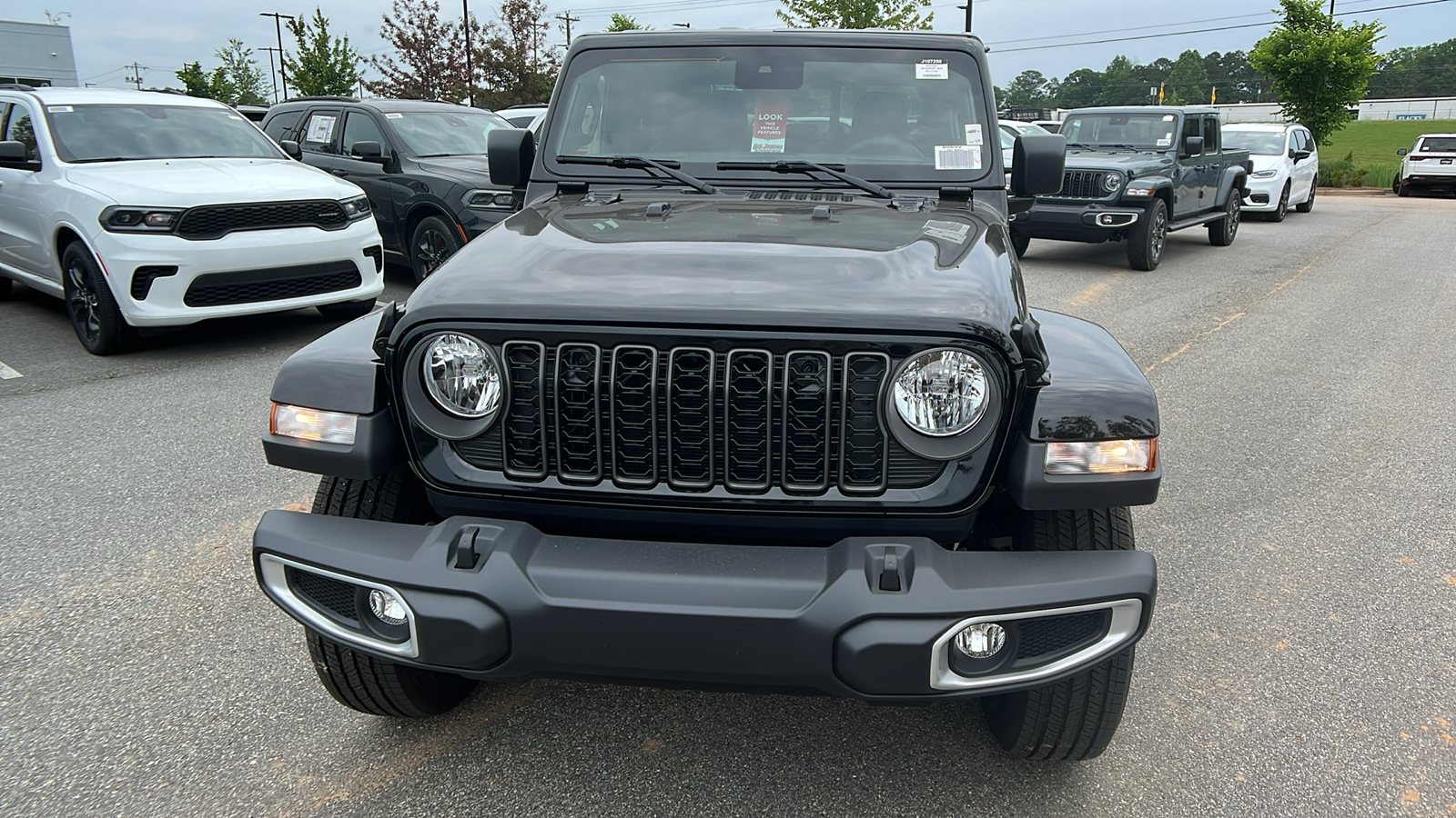 2024 Jeep Gladiator Sport S 2