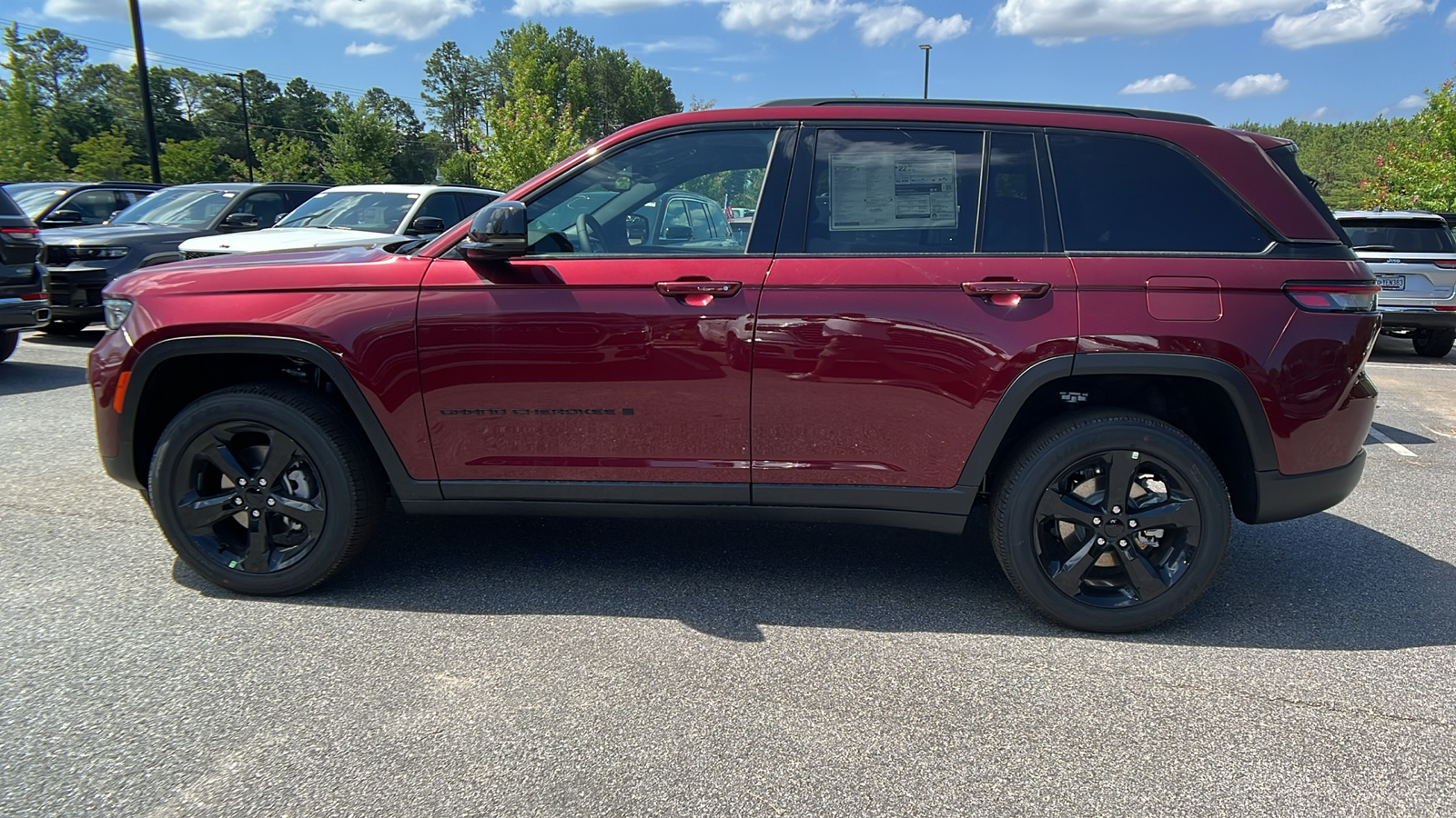 2024 Jeep Grand Cherokee Altitude X 8