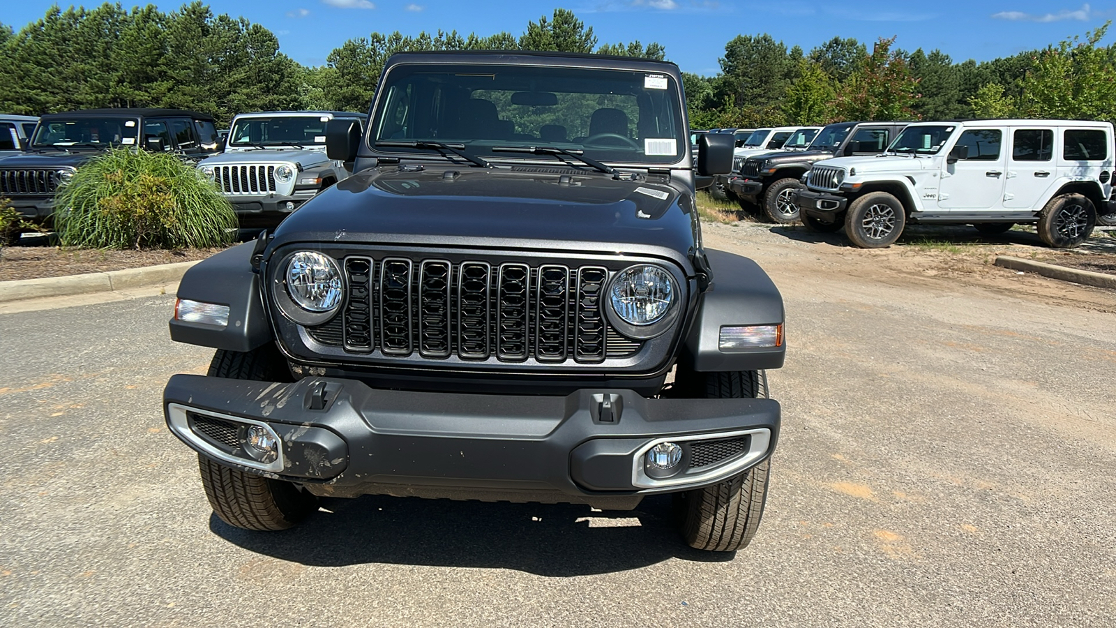 2024 Jeep Gladiator Sport 2