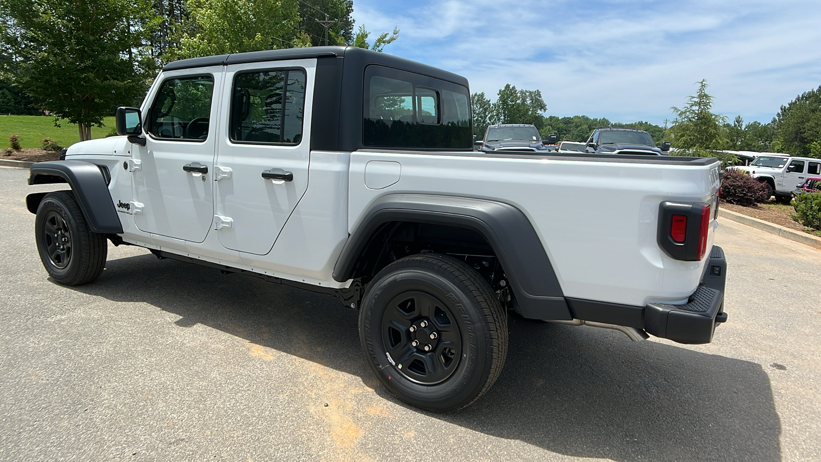 2024 Jeep Gladiator Sport 7