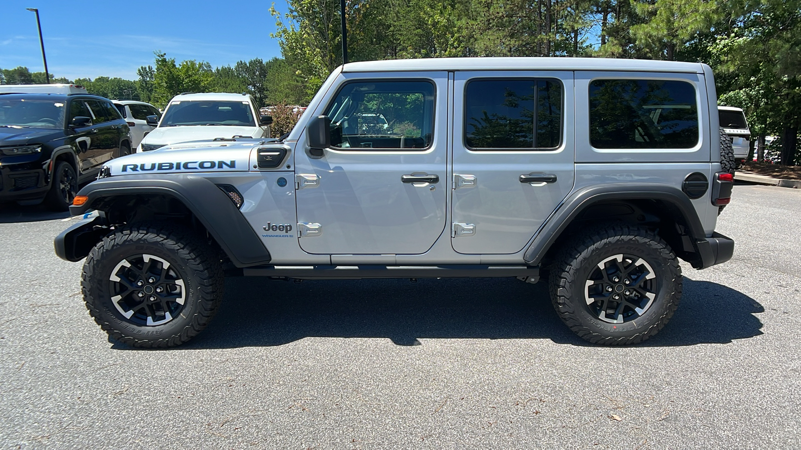 2024 Jeep Wrangler 4xe Rubicon 8