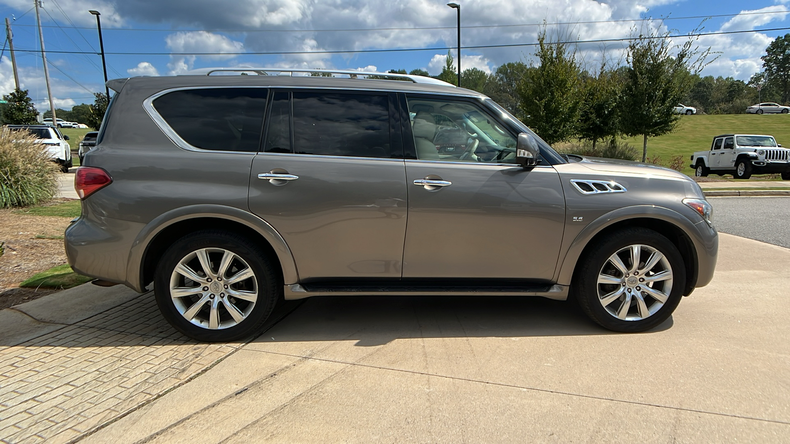 2014 INFINITI QX80  4