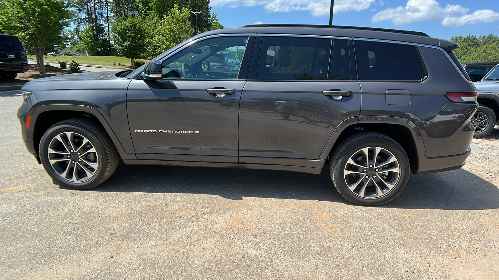 2024 Jeep Grand Cherokee L Overland 8