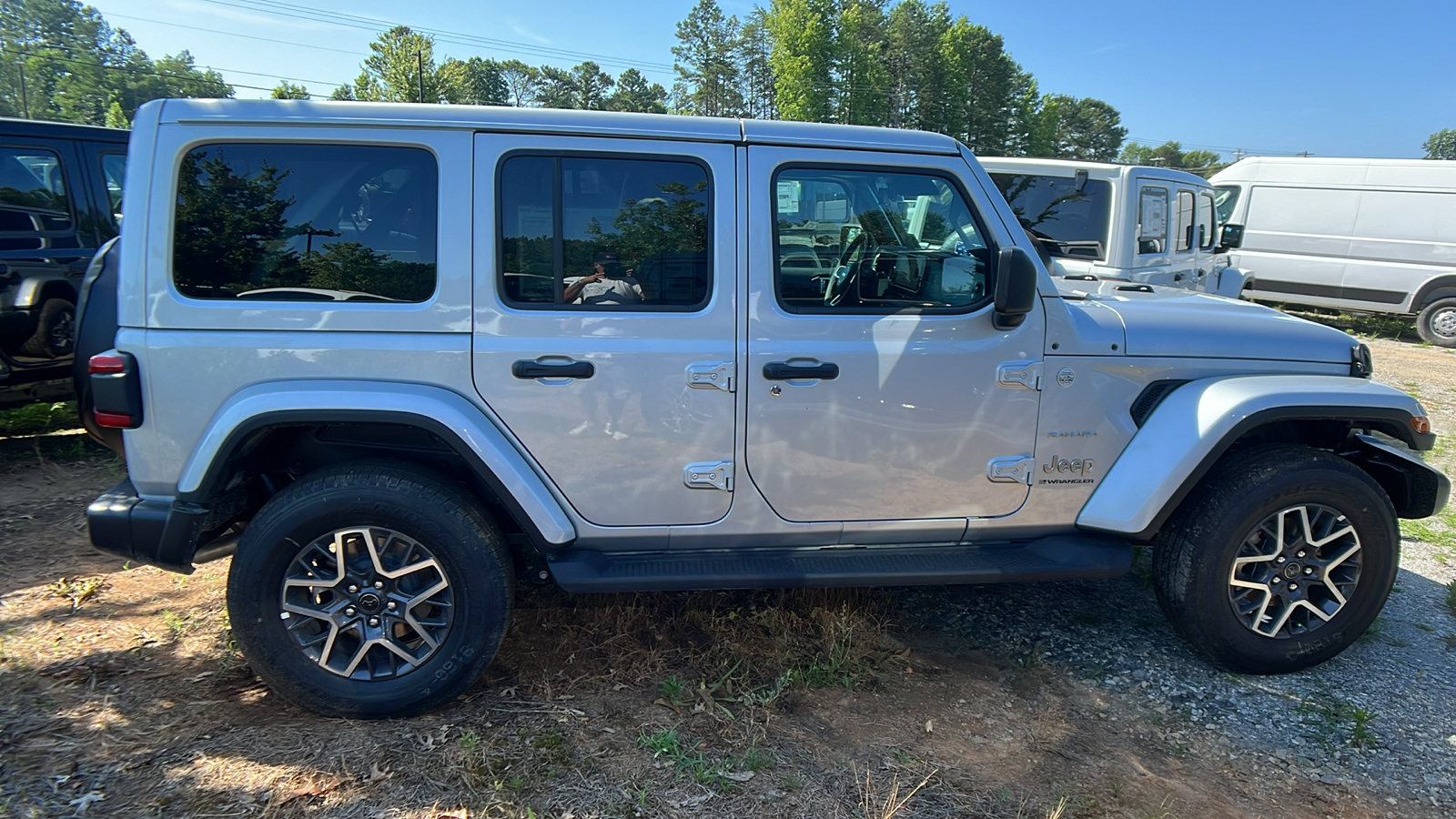 2024 Jeep Wrangler Sahara 4