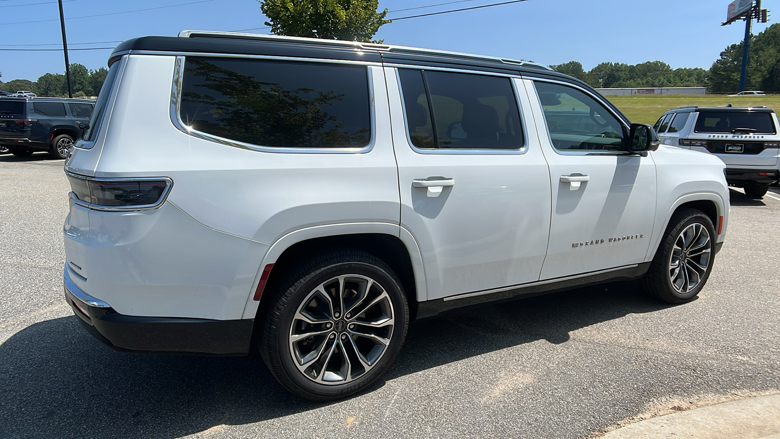 2024 Jeep Grand Wagoneer Series III 5