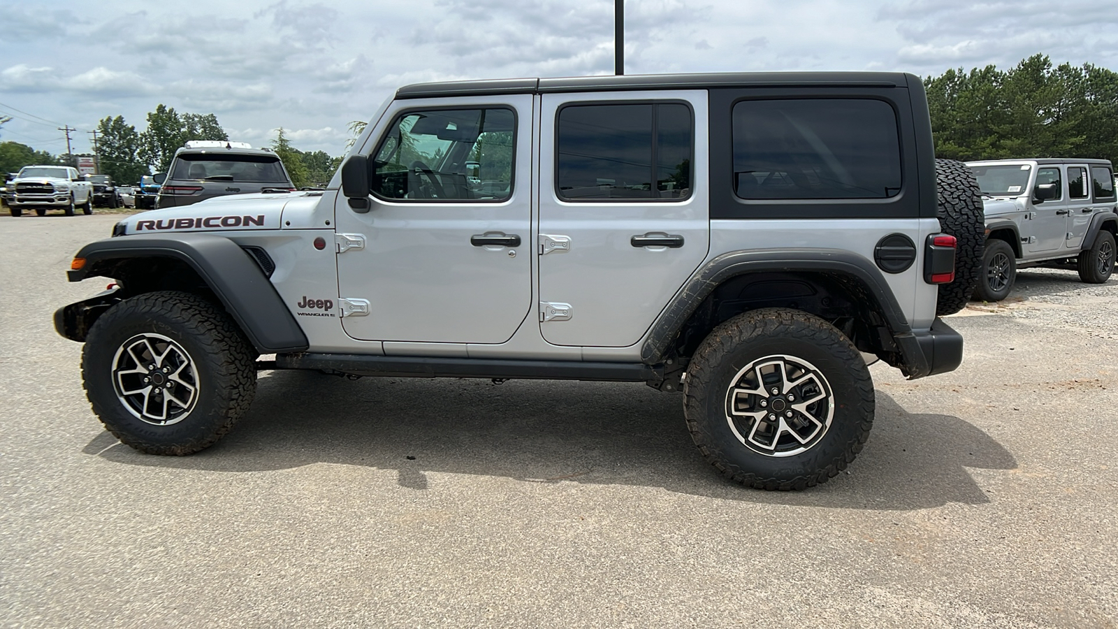 2024 Jeep Wrangler Rubicon 8