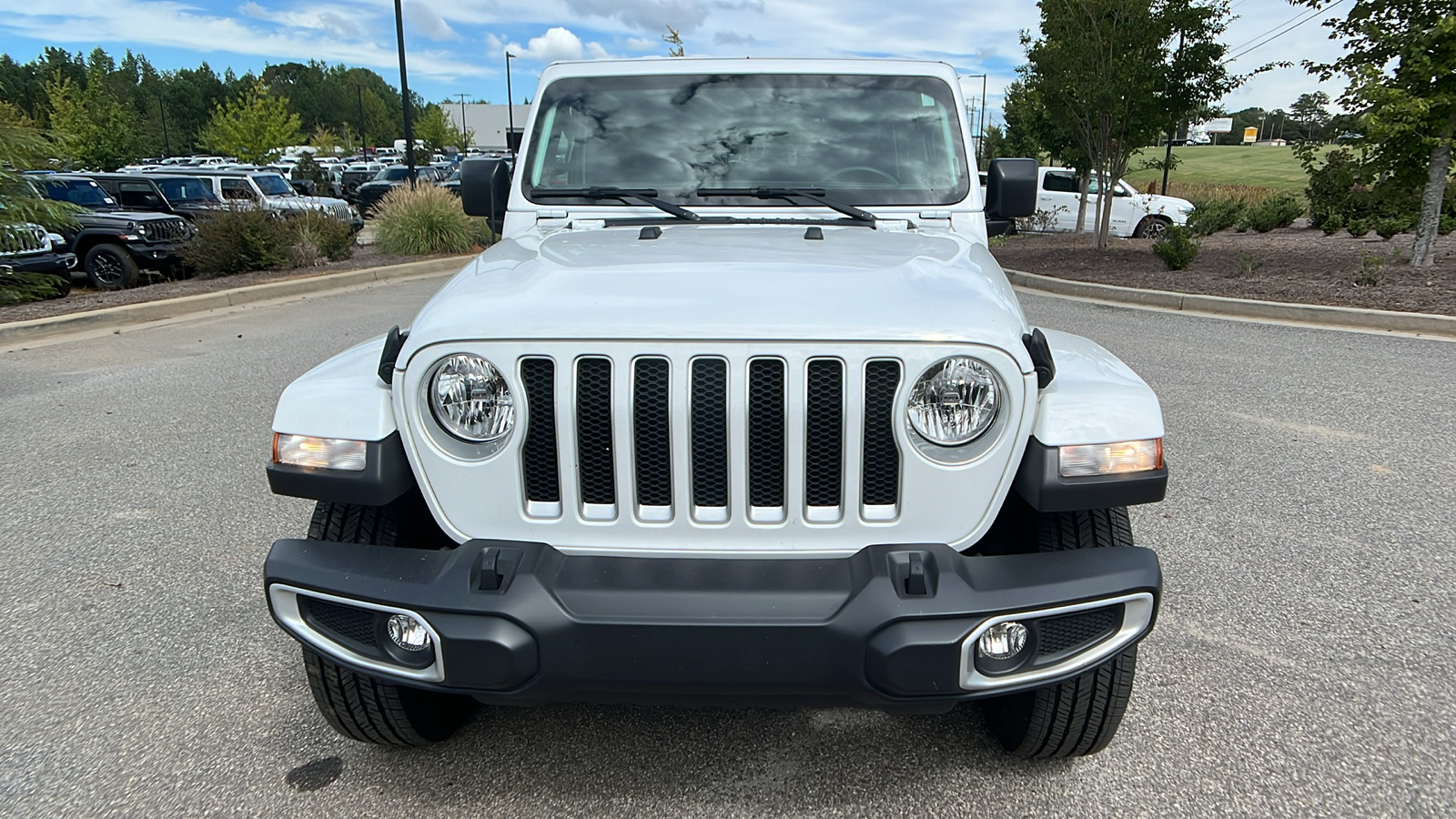 2023 Jeep Wrangler Sahara 2