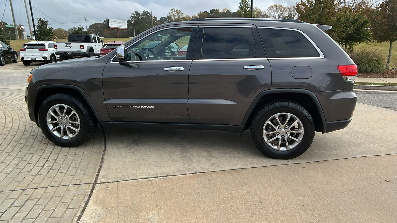 2015 Jeep Grand Cherokee Limited 8