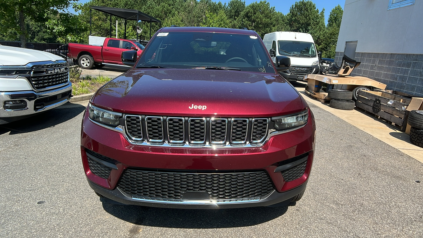 2024 Jeep Grand Cherokee Laredo X 2