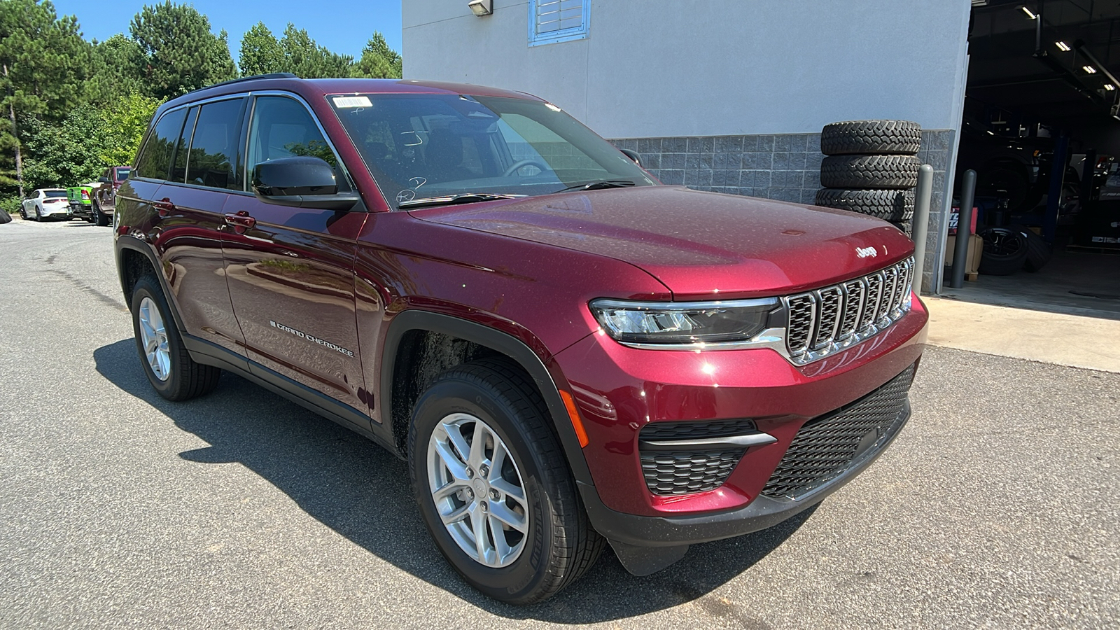 2024 Jeep Grand Cherokee Laredo X 3