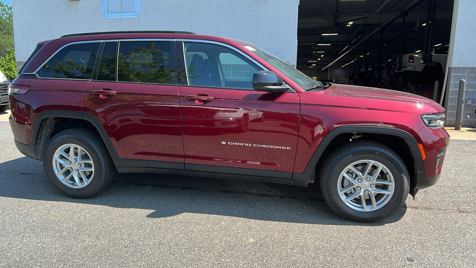 2024 Jeep Grand Cherokee Laredo X 4