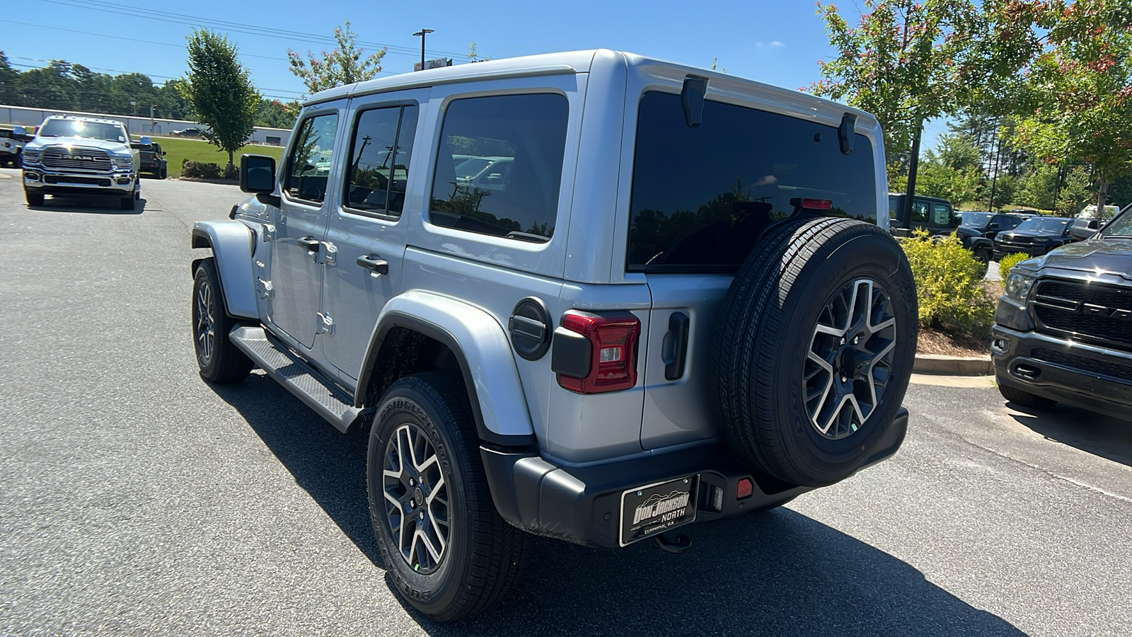 2024 Jeep Wrangler Sahara 7