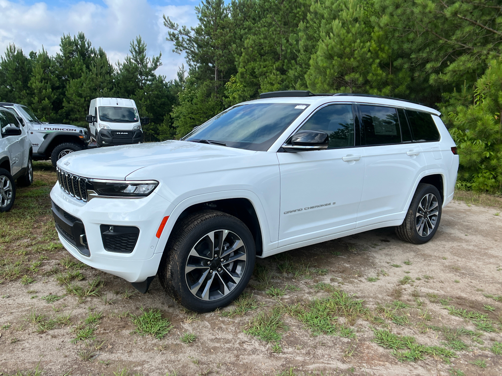 2024 Jeep Grand Cherokee L Overland 1