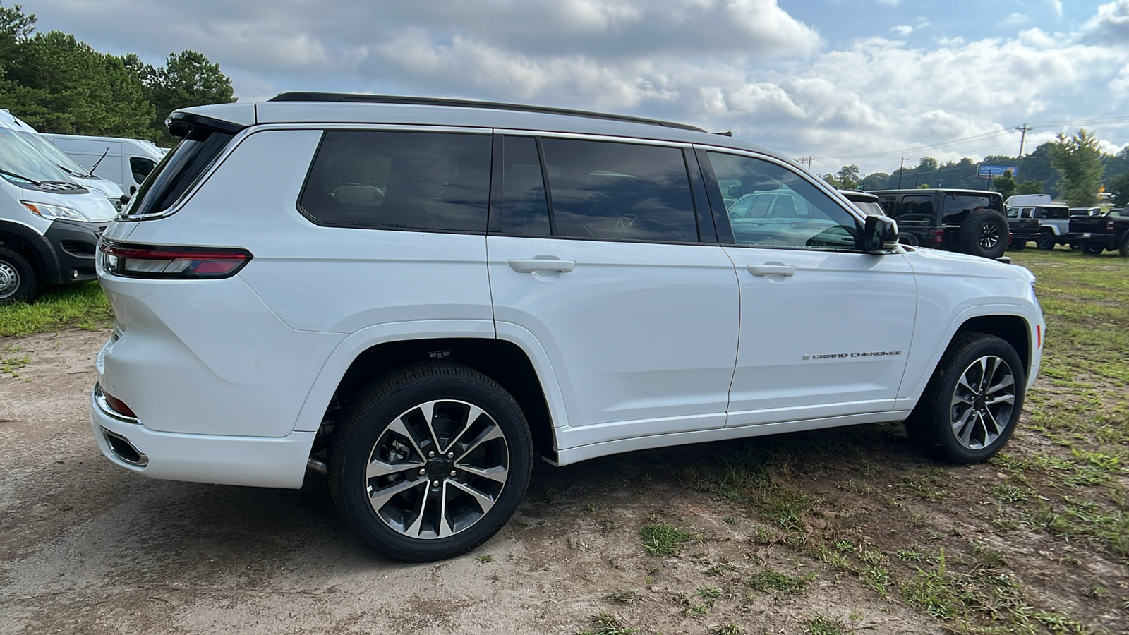 2024 Jeep Grand Cherokee L Overland 5