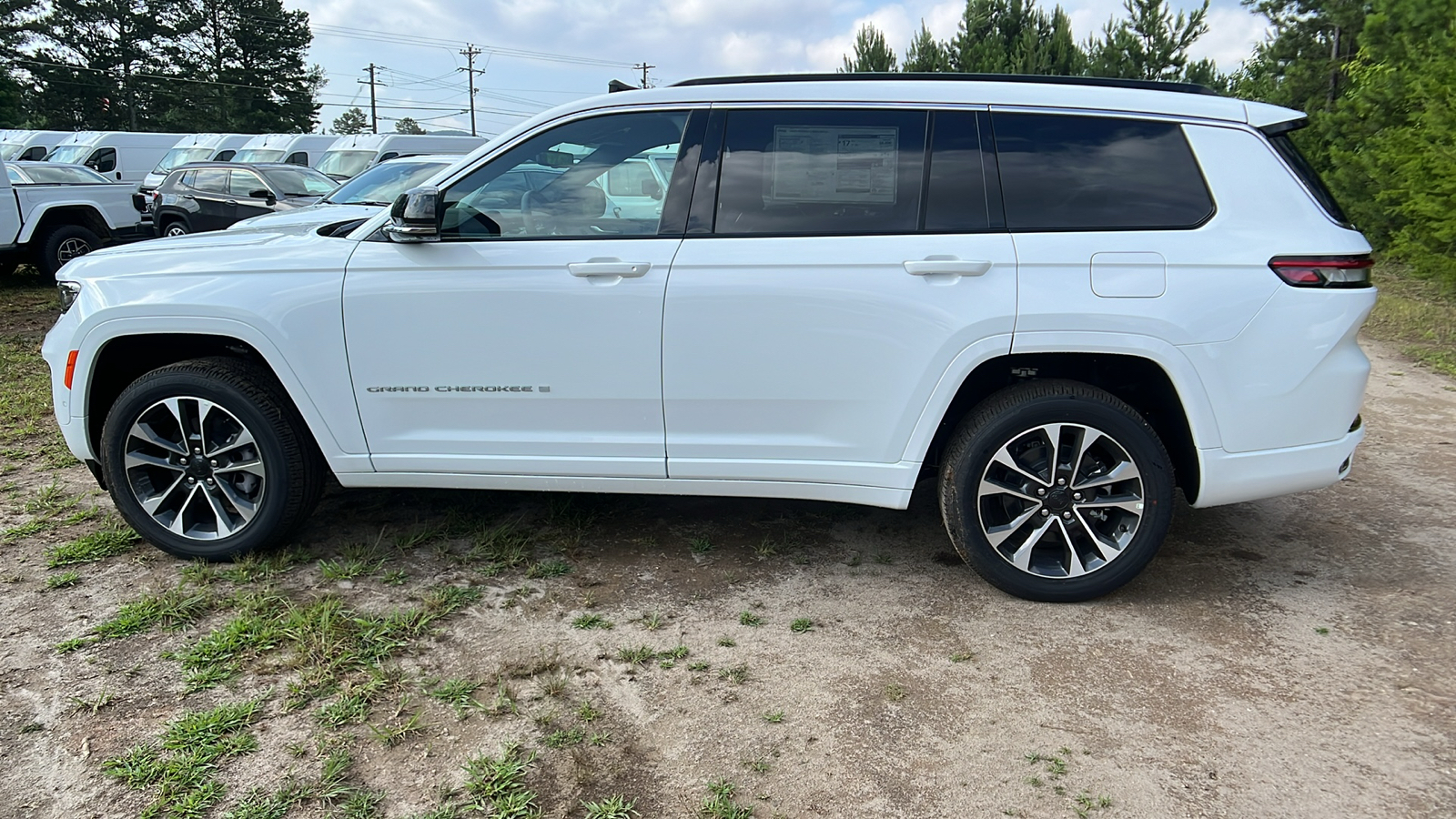 2024 Jeep Grand Cherokee L Overland 8