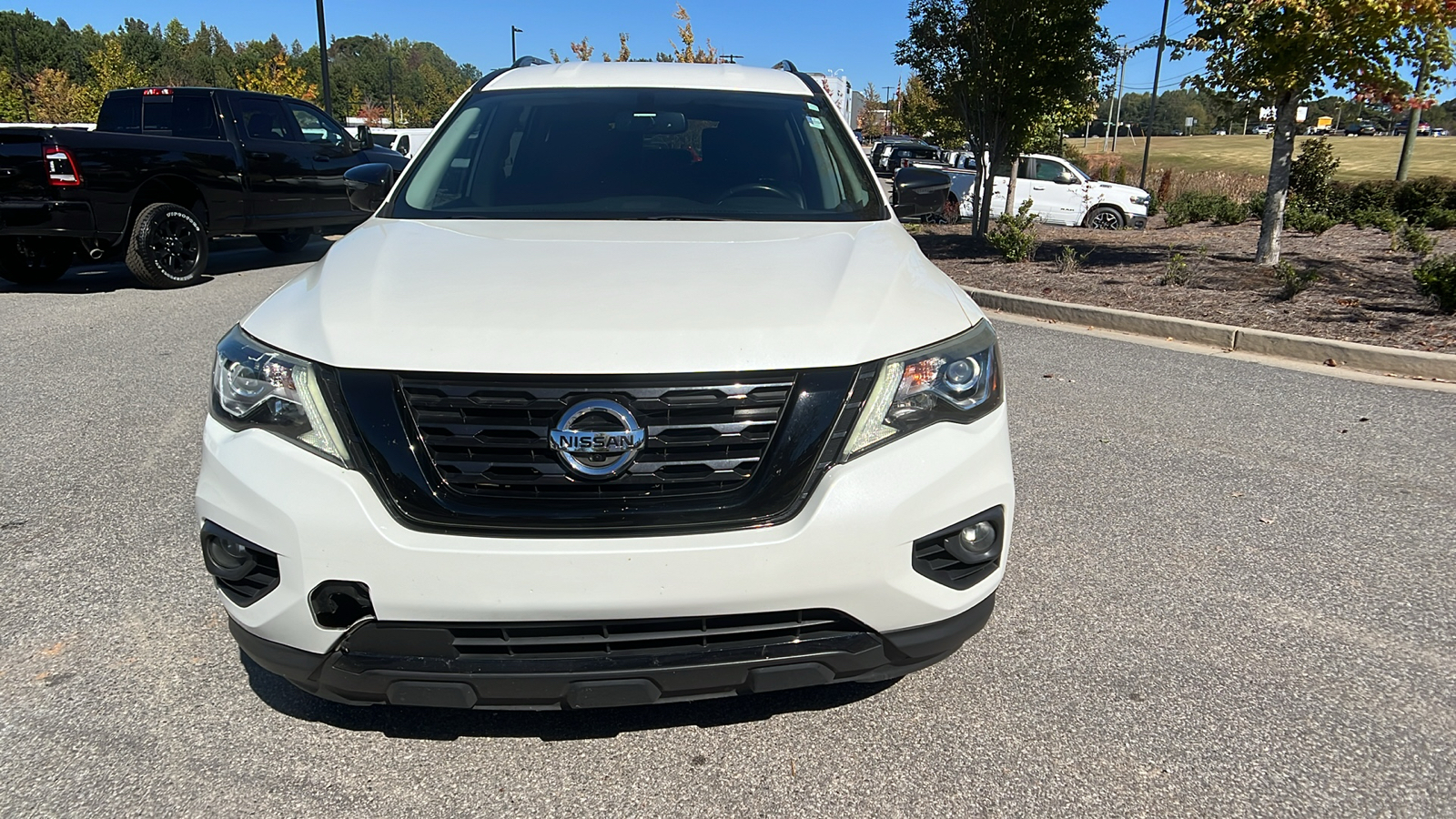 2018 Nissan Pathfinder SL 2